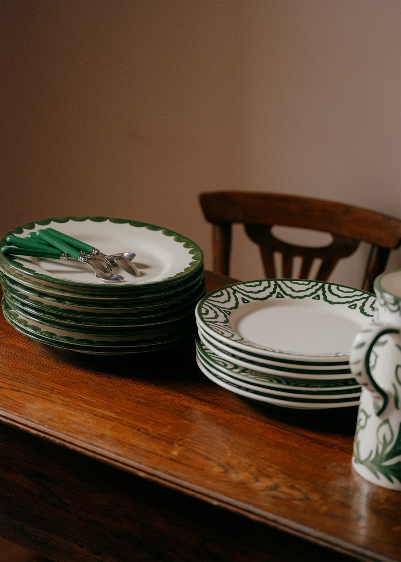 Green Scallop Dinner Plate