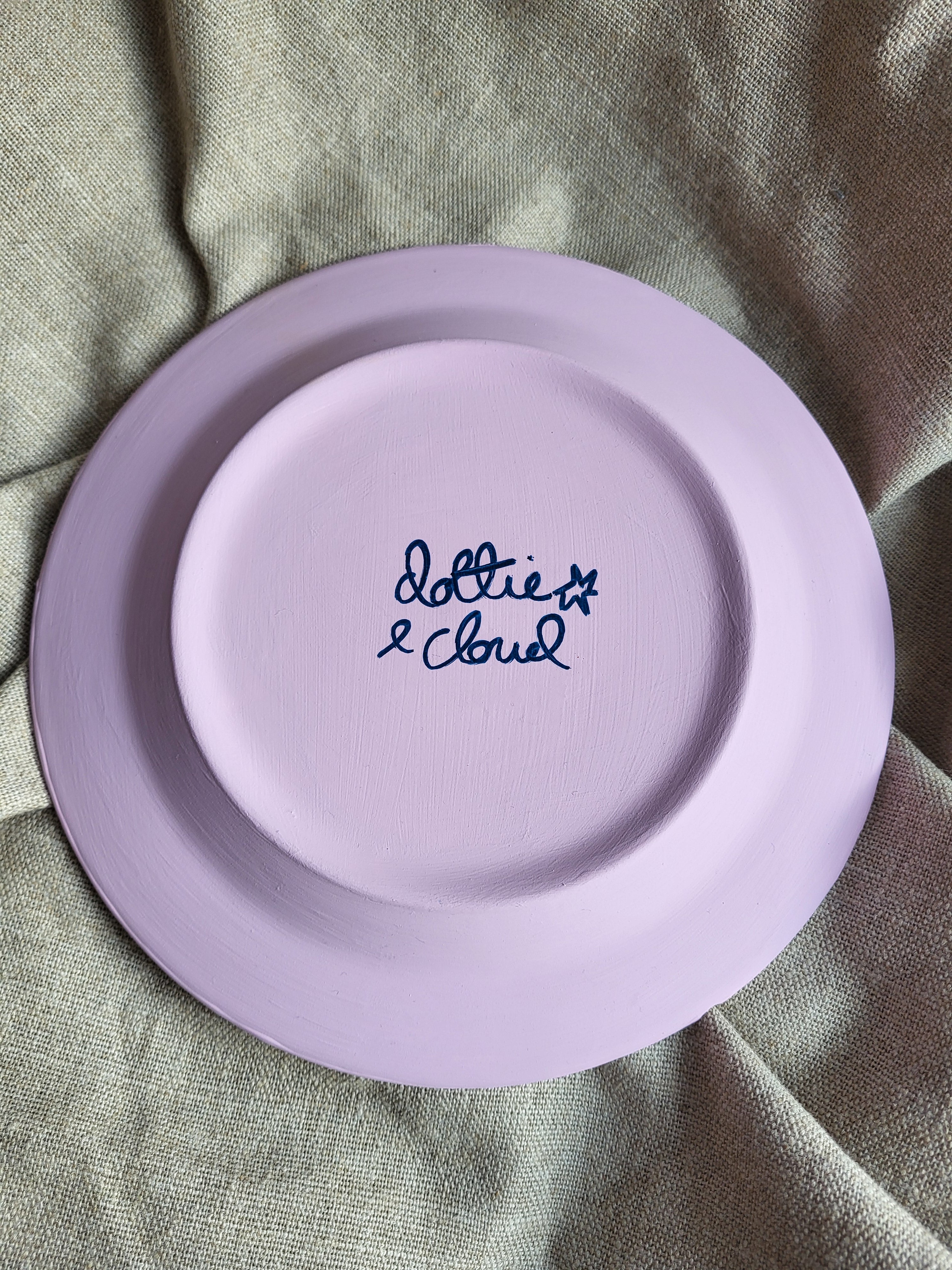 Pale Lilac Wall Plate with Cobalt Blue Seaweed