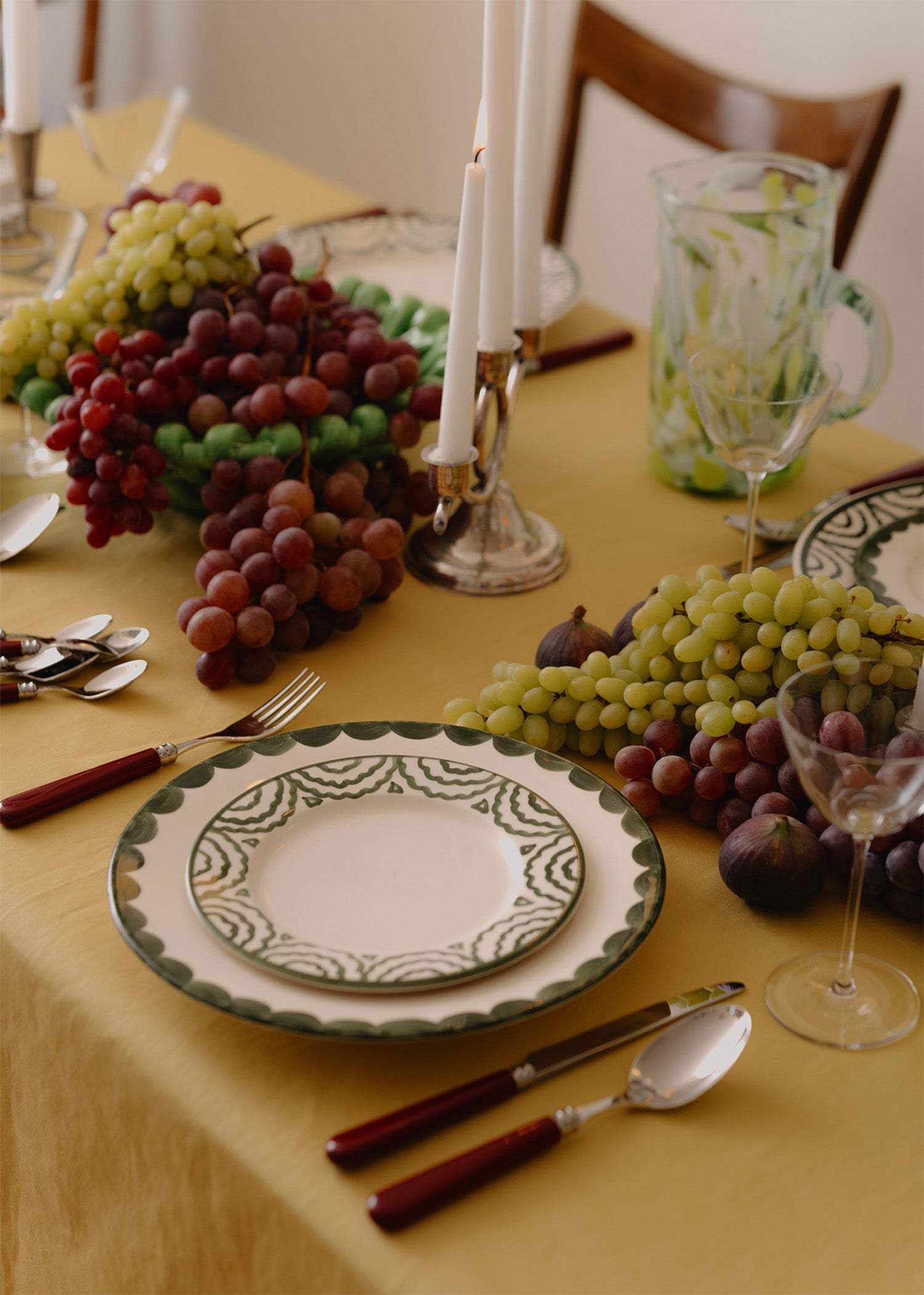 Green Scallop Dinner Plate