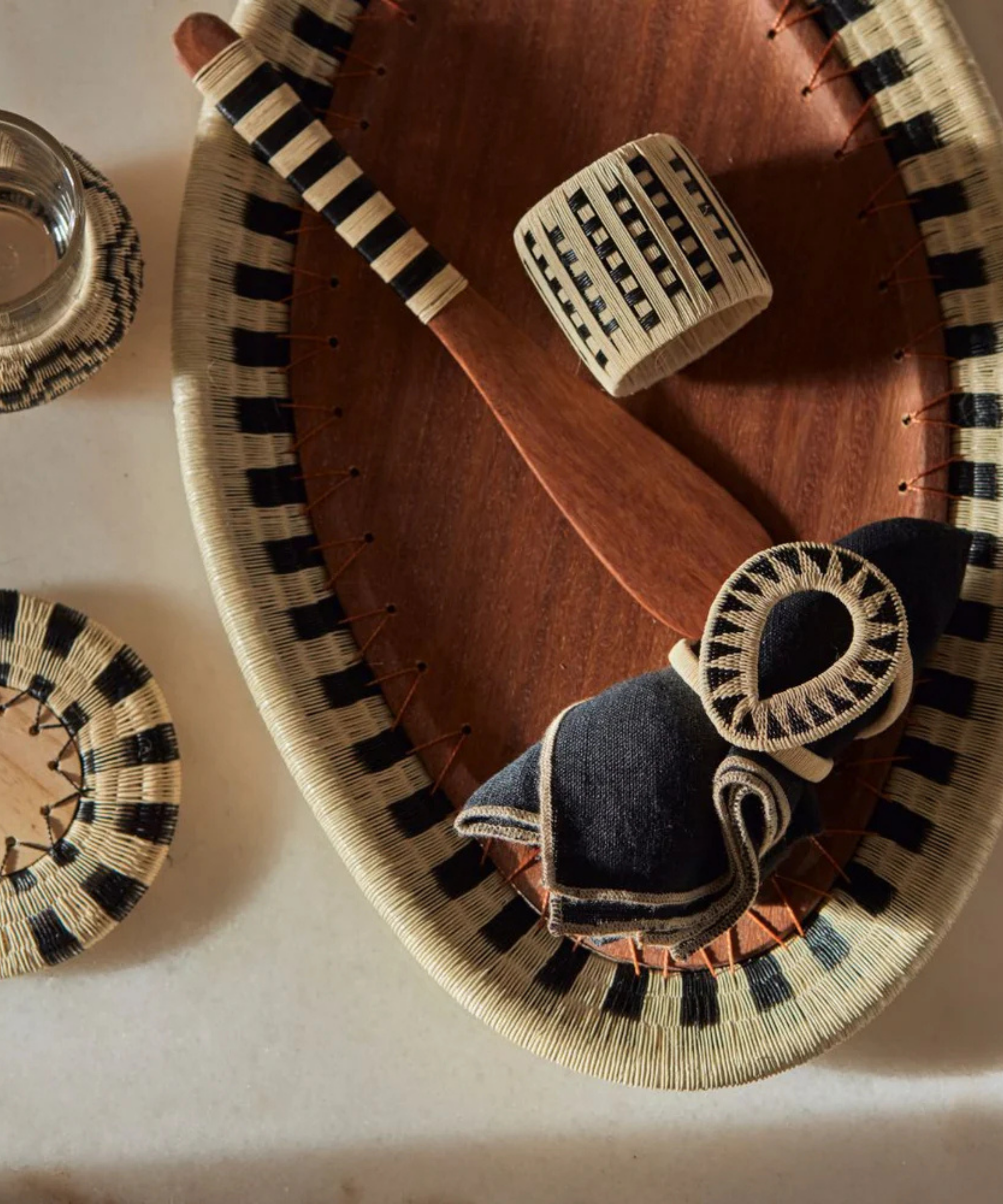 Gota Werregue Napkin Ring | Handwoven Werregue Palm, Black
