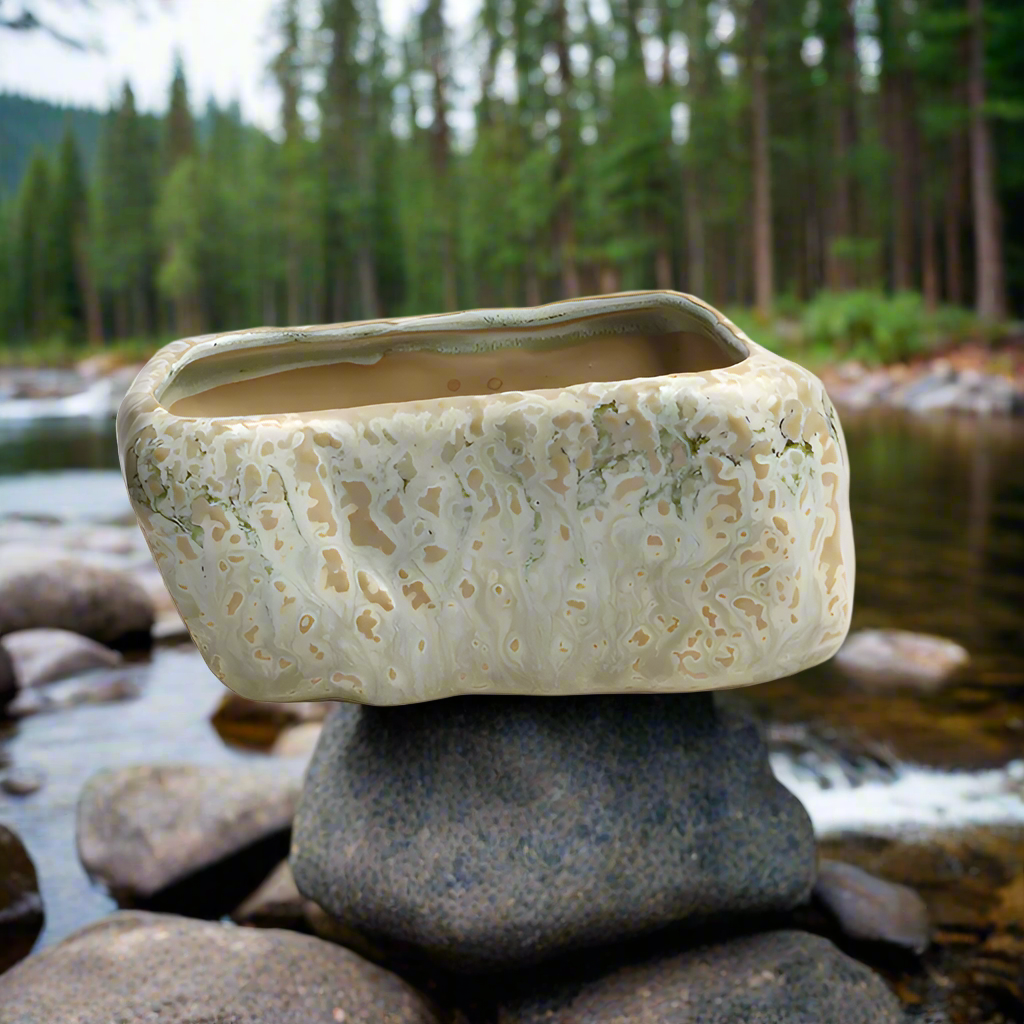 Handmade rustic and naturalistic flowerpot - Green Variscite stone