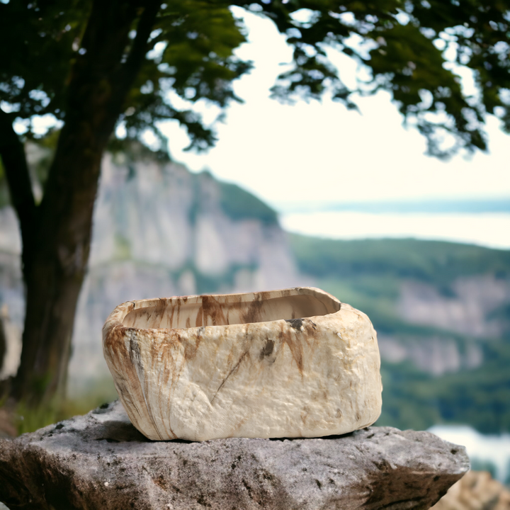 Handmade rustic and naturalistic flowerpot - Onyx stone