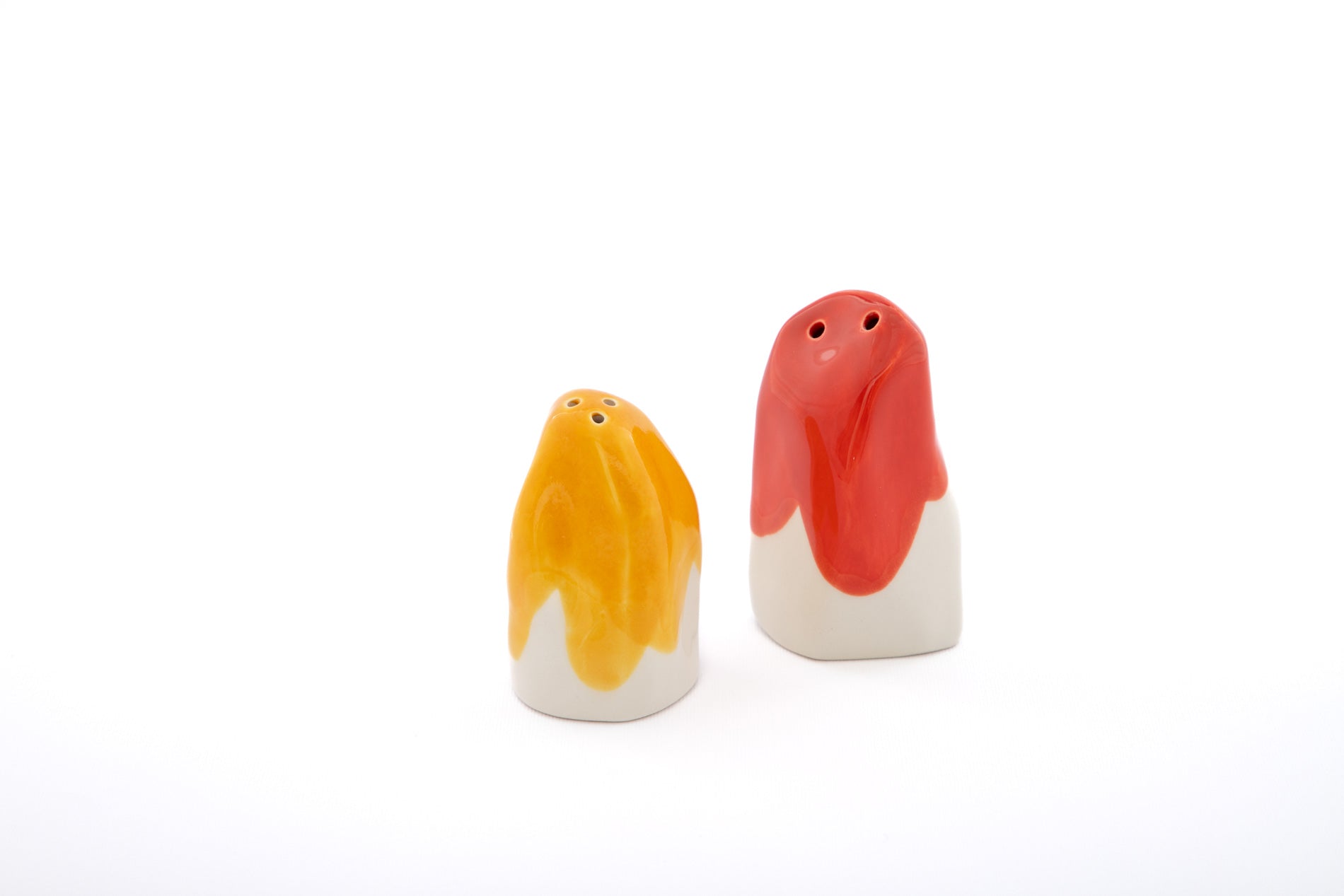 Salt & Pepper Shaker Set