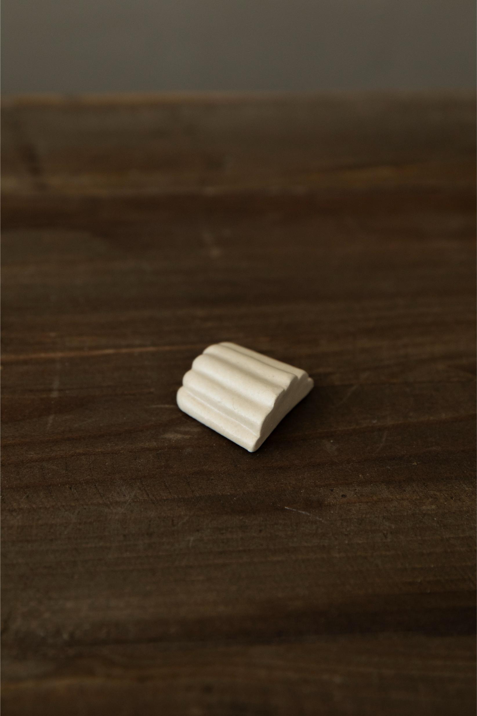Cocoro Chopstick rest (Off-White)