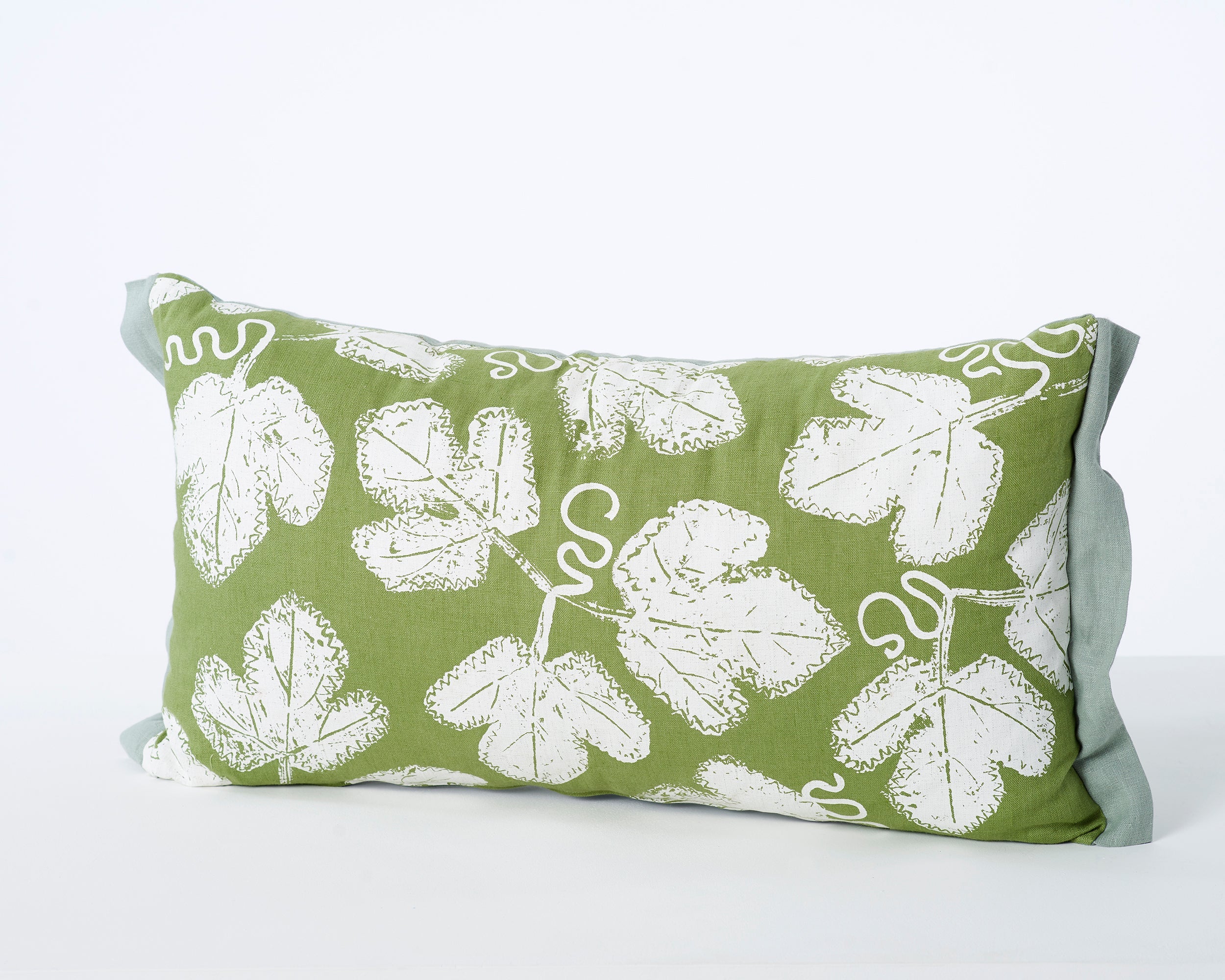 Vine Cushion | Leaf