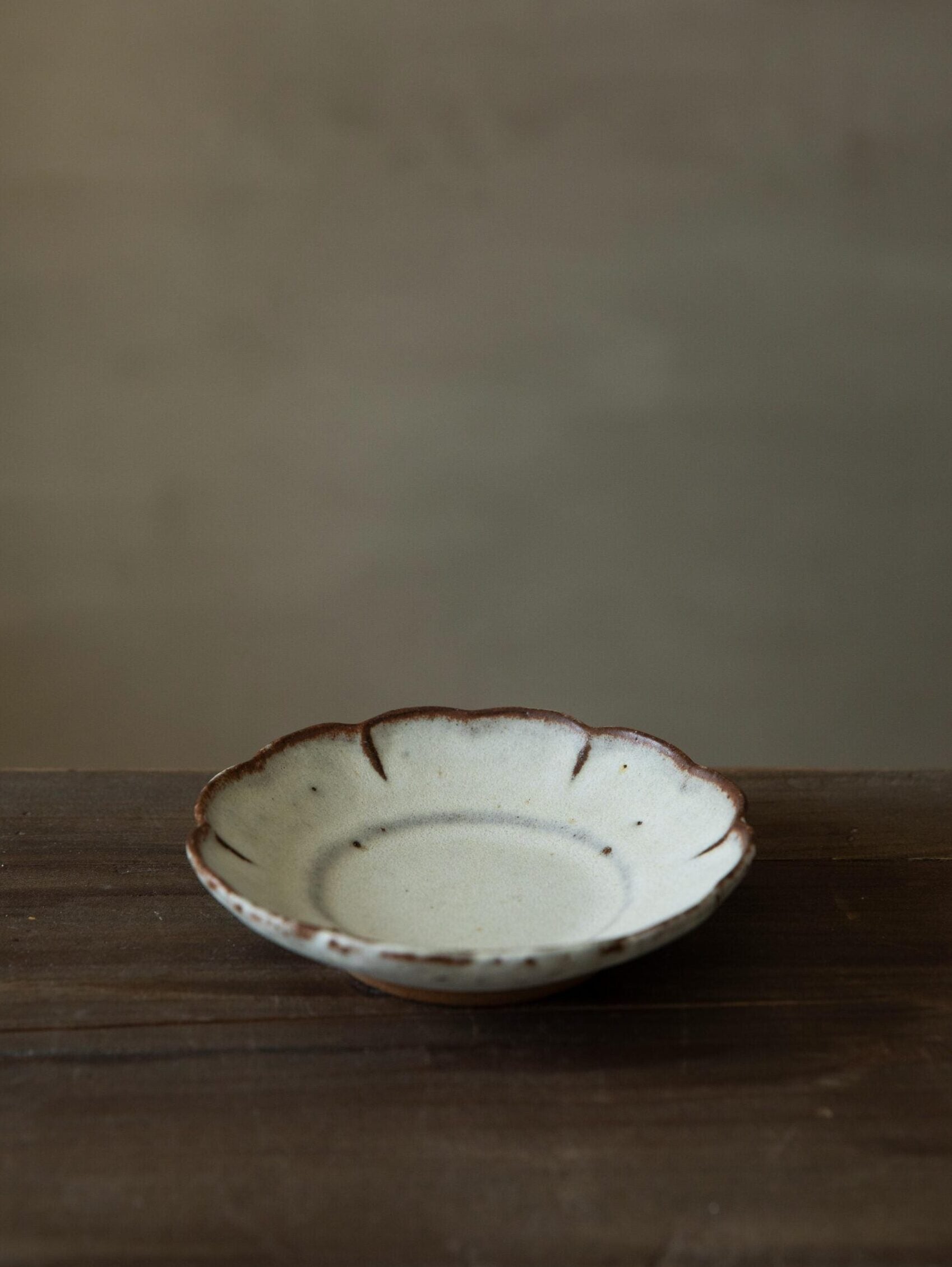 Touki Flower Rim plate