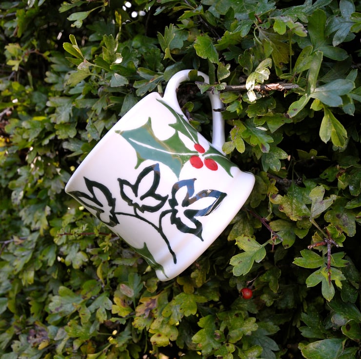 Christmas Holly and Ivy Country Mug - Hand Painted