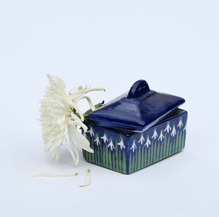 Snowdrop Butter Dish - Hand Painted