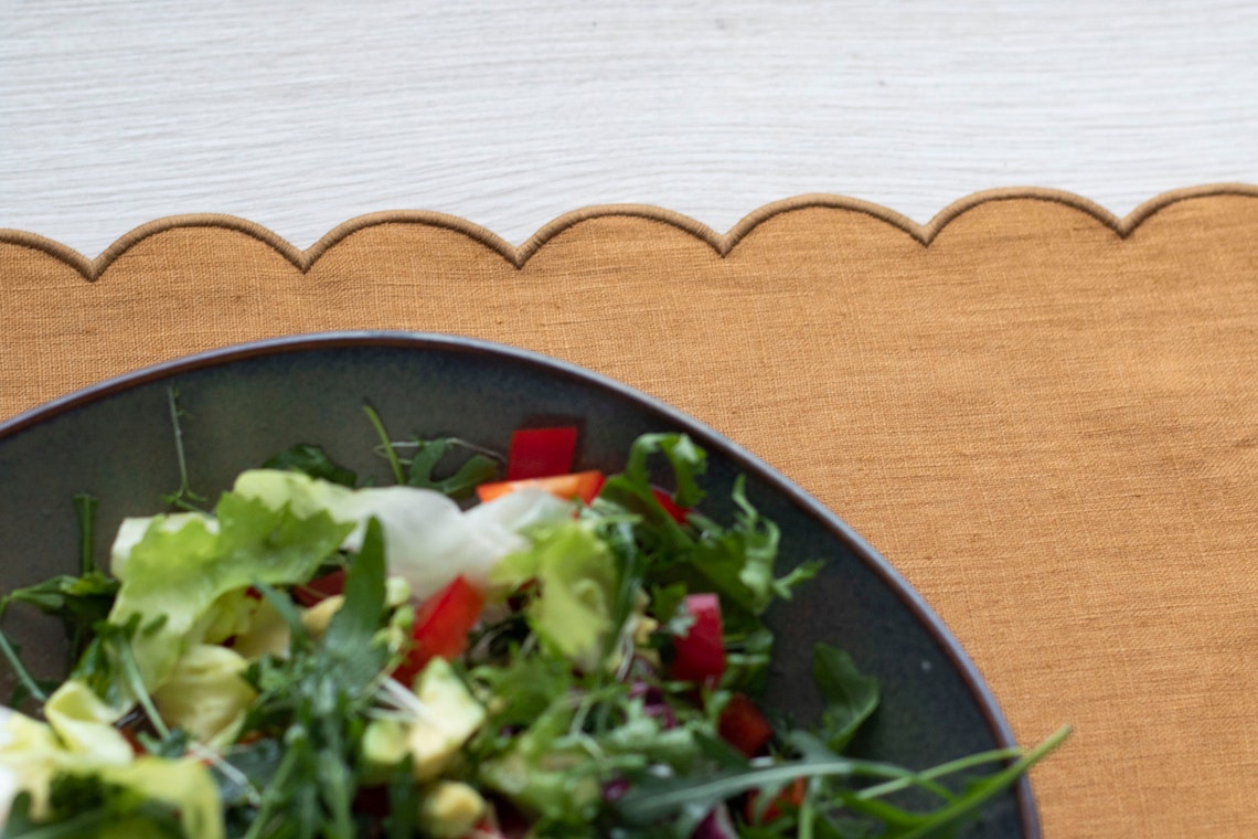 Camel linen table mats with scallop edges for table decor 13''x18'' size, set of 6