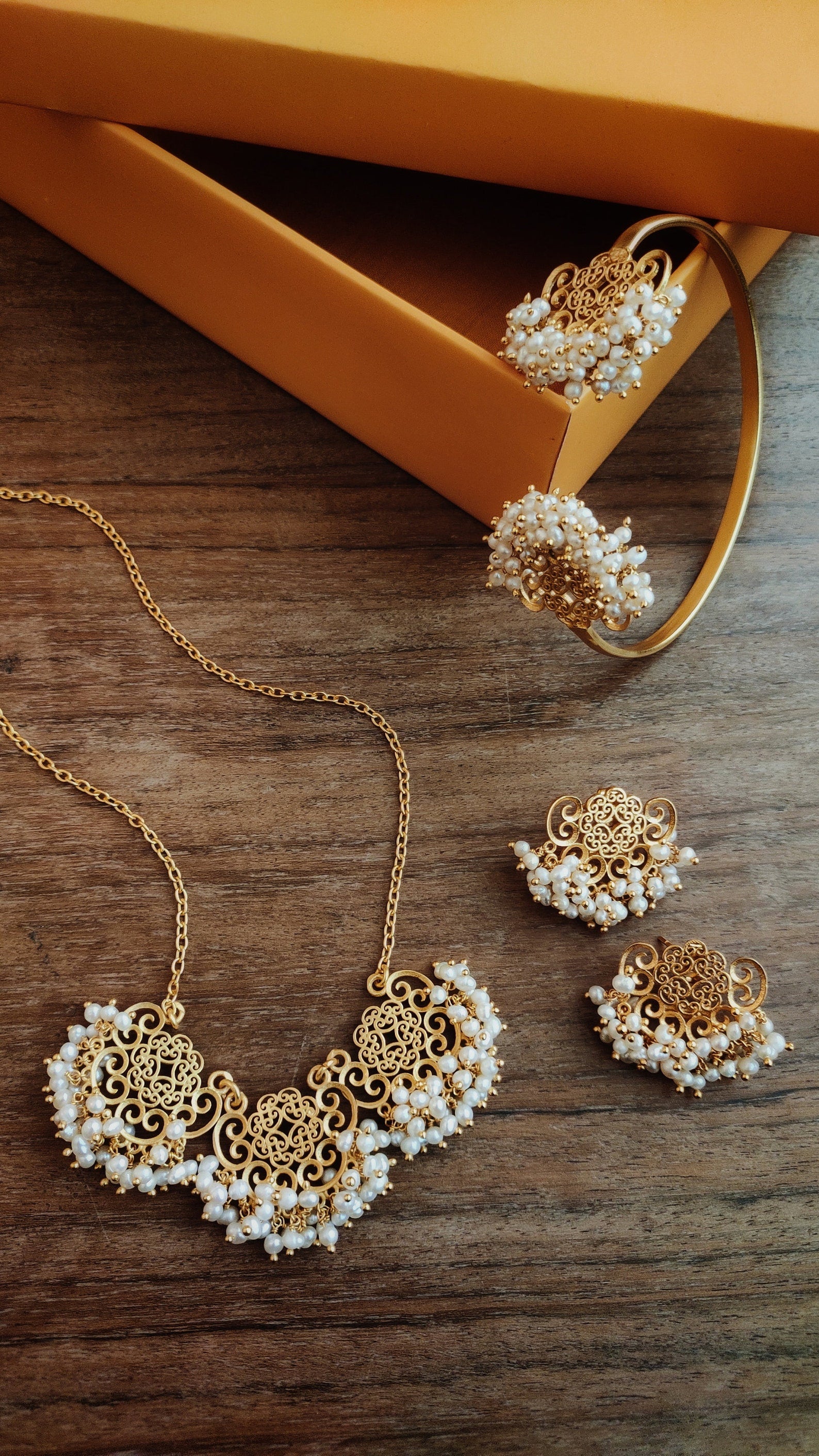 Vintage necklace with fresh water pearls- Delicate pearl necklace