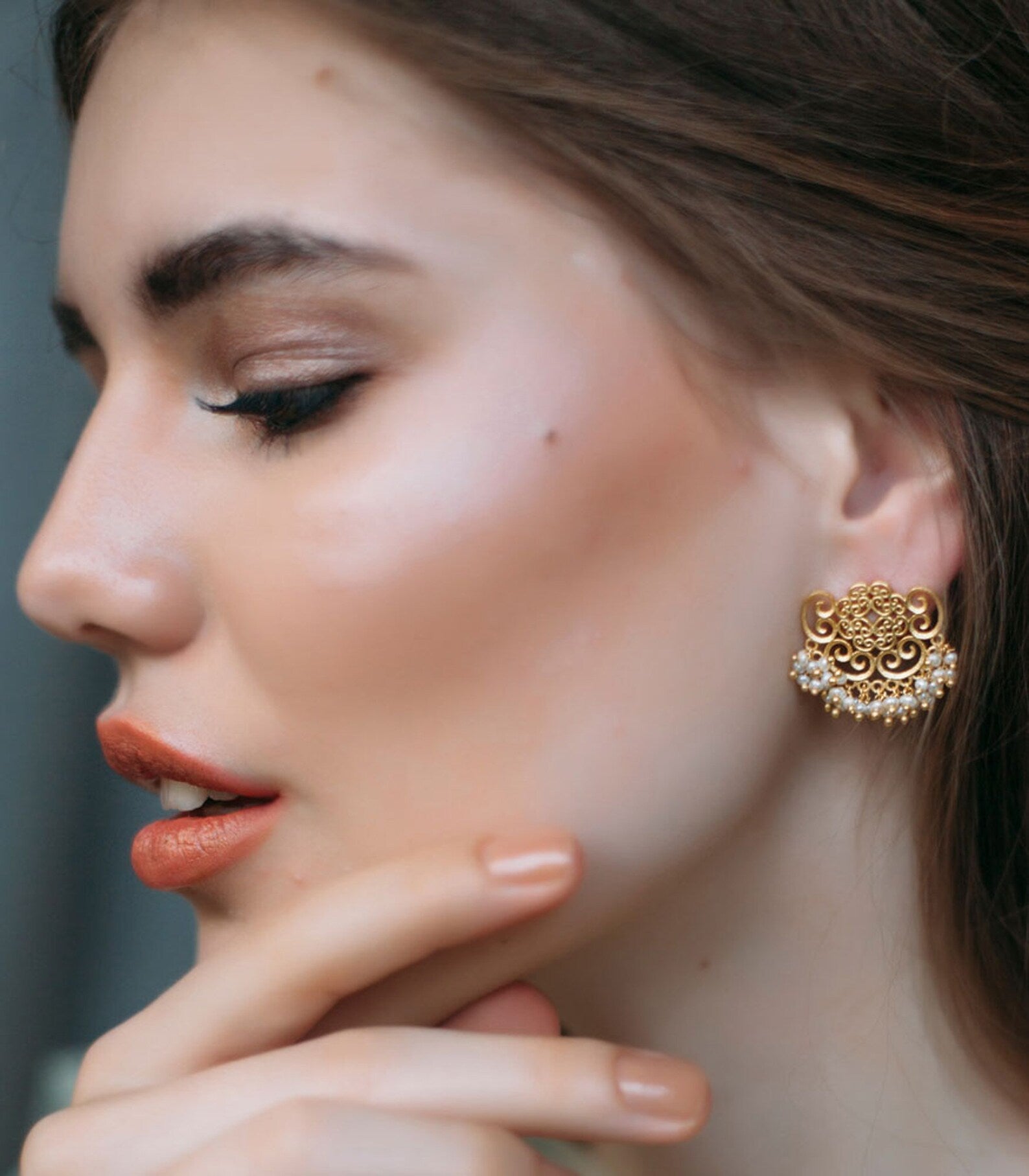 Small gold filigree stud earrings
