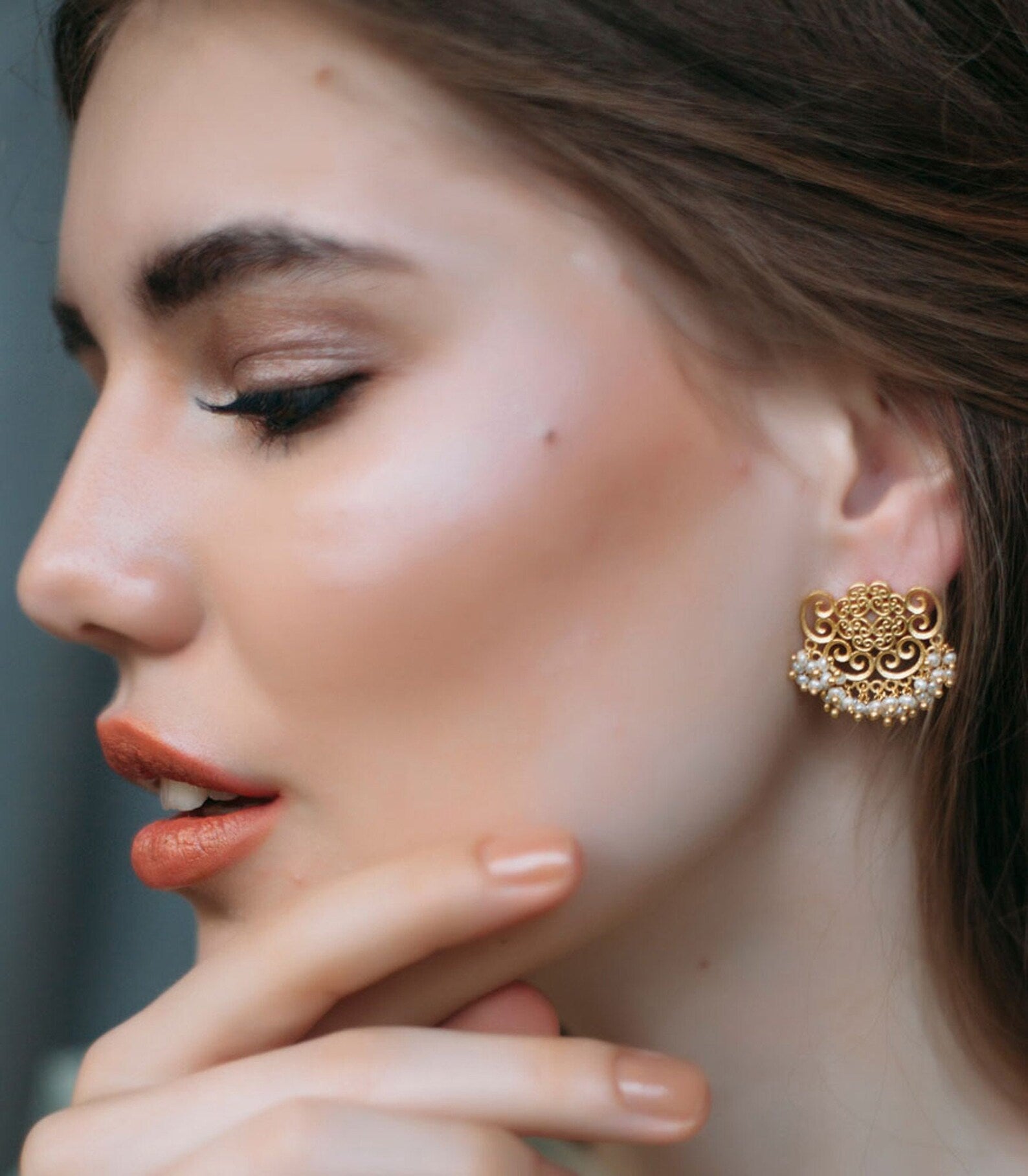 Small gold filigree stud earrings
