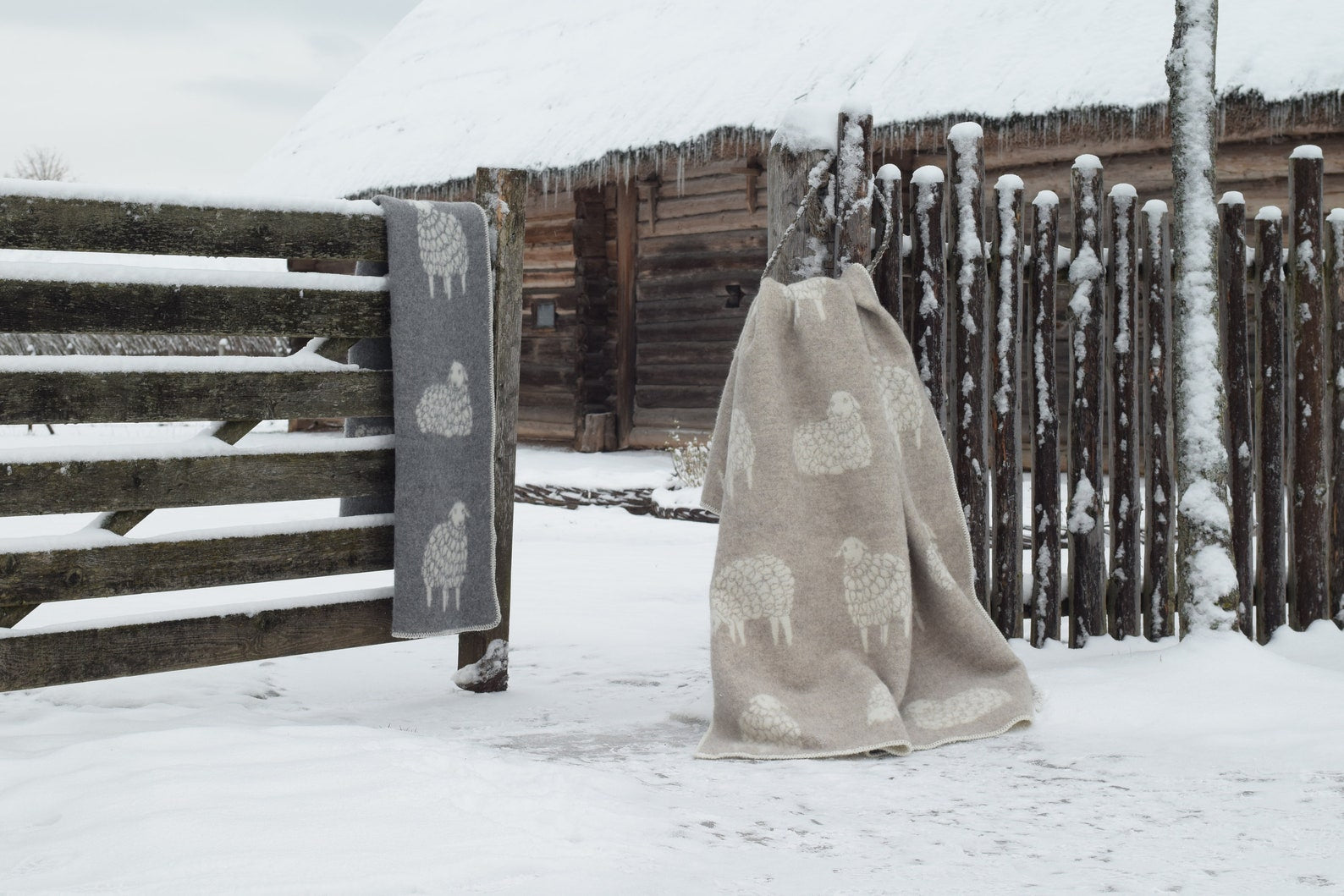 Sheep Mima Blanket, Beige Sheep Throw, Washable and Reversible
