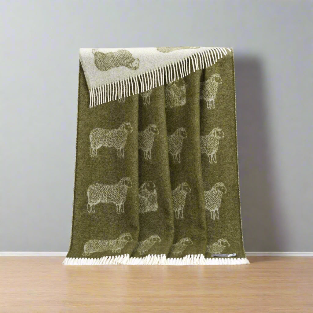 Mossy Green Sheep Wool Throw | Woven Blanket made from Pure Wool |