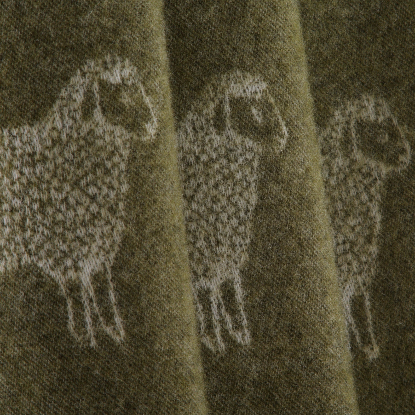 Mossy Green Sheep Wool Throw | Woven Blanket made from Pure Wool |