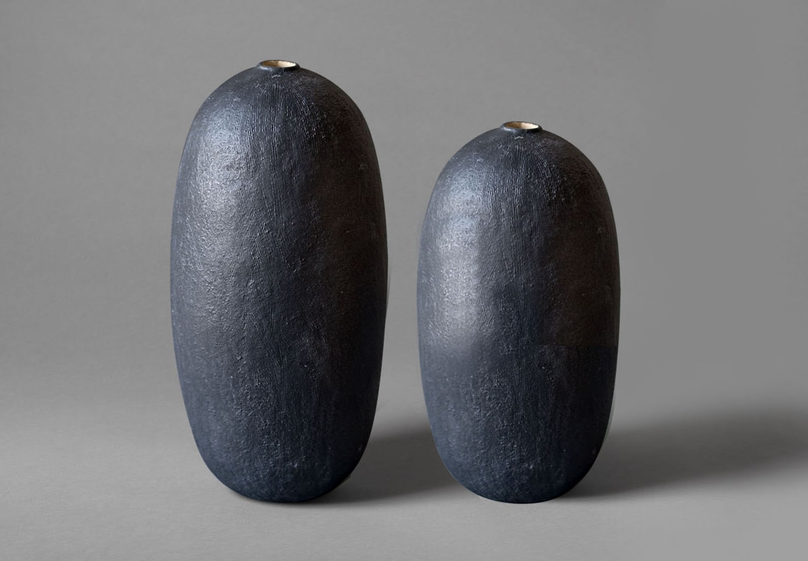 Set black ceramic vases - Vintage vase with timeless design