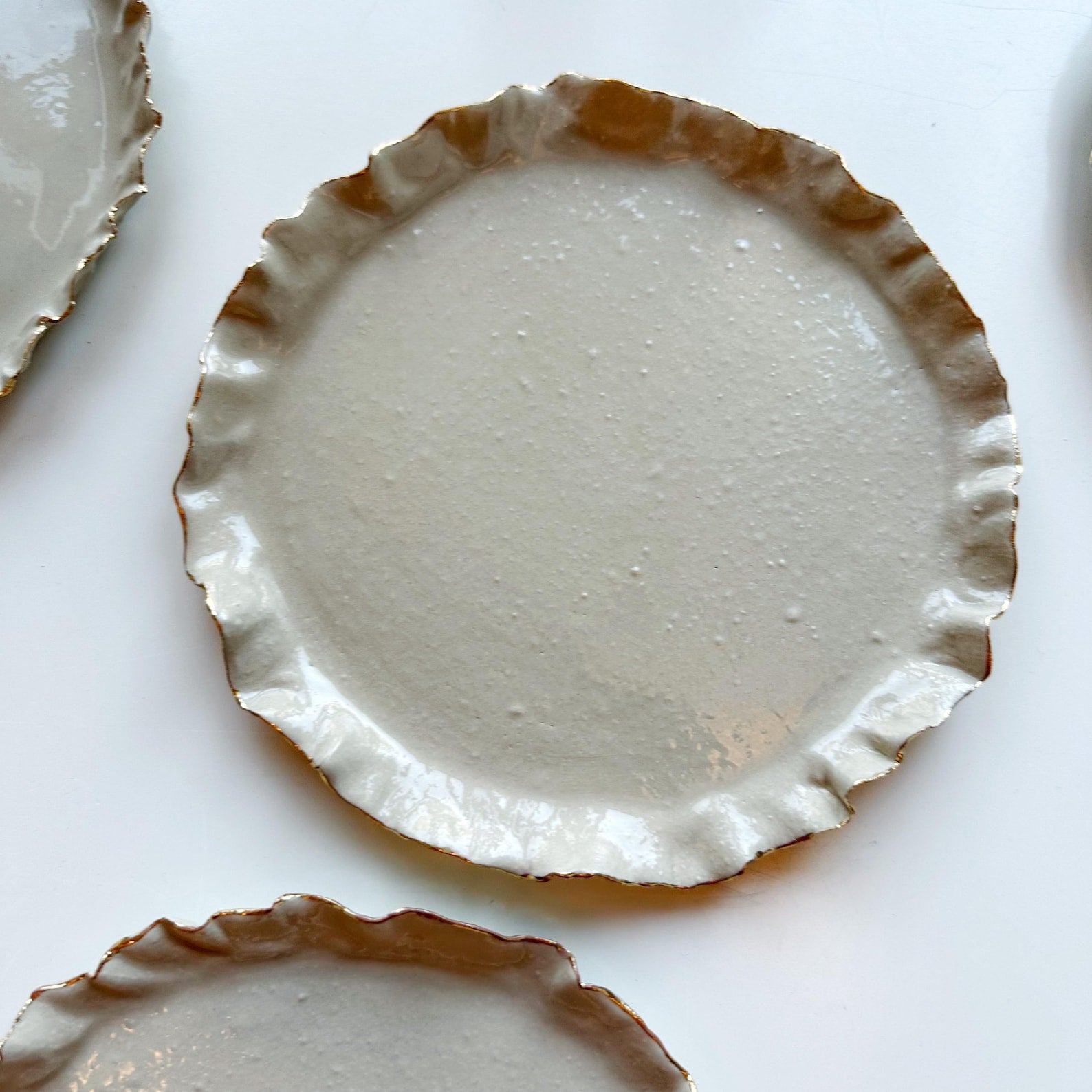 Ruffled Edge Stoneware Plates - A Touch of Elegance