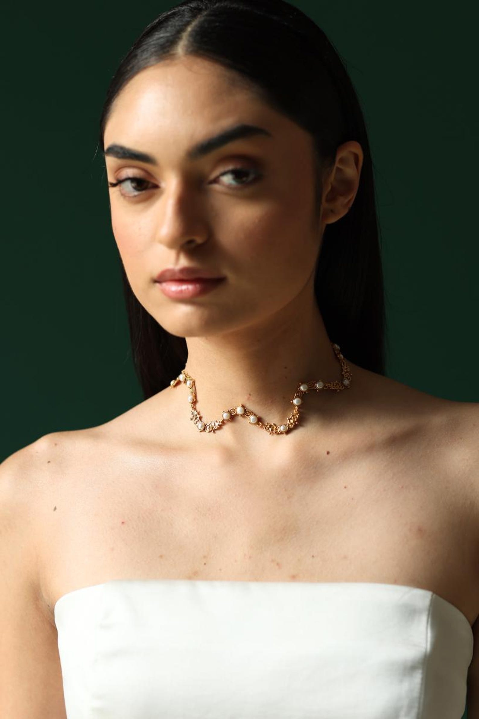 Statement Pearl Choker- Intricate Choker
