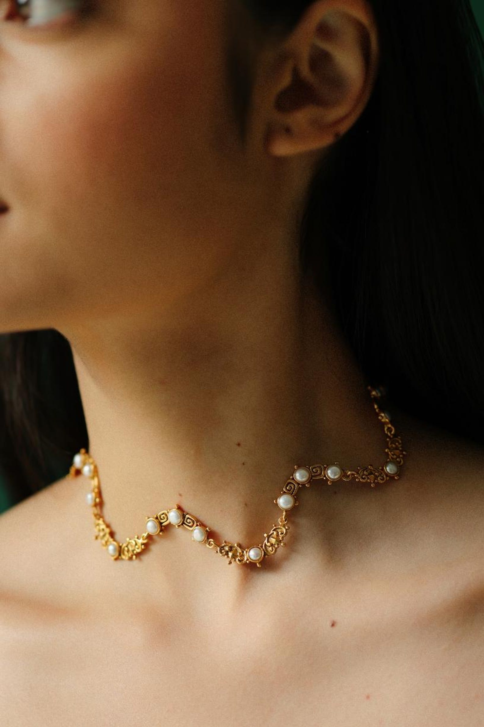 Statement Pearl Choker- Intricate Choker