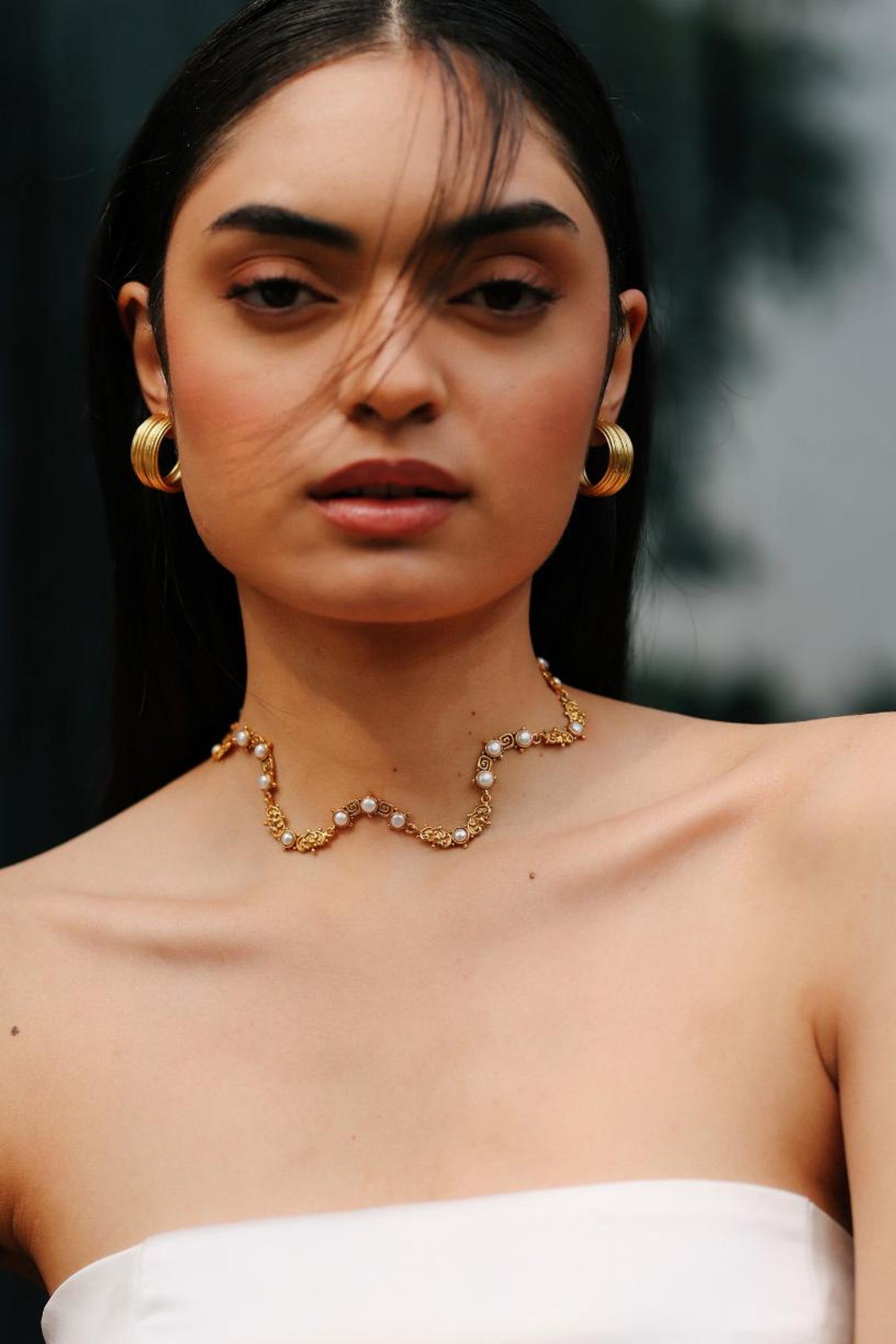 Statement Pearl Choker- Intricate Choker