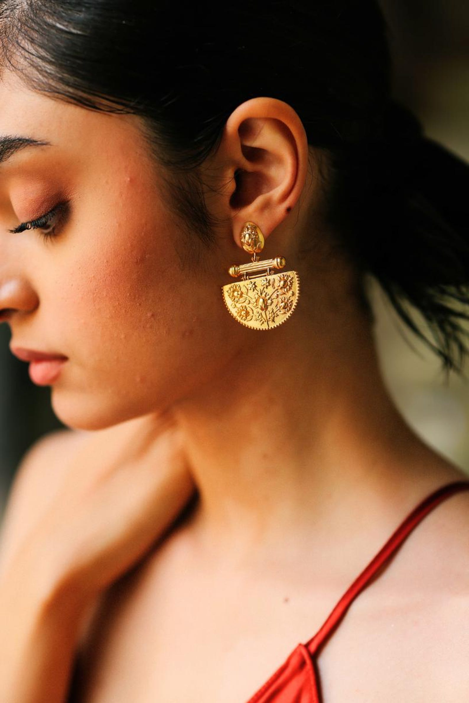 Lightweight Statement Arc Dangle Earrings- Emboss Gold Earrings