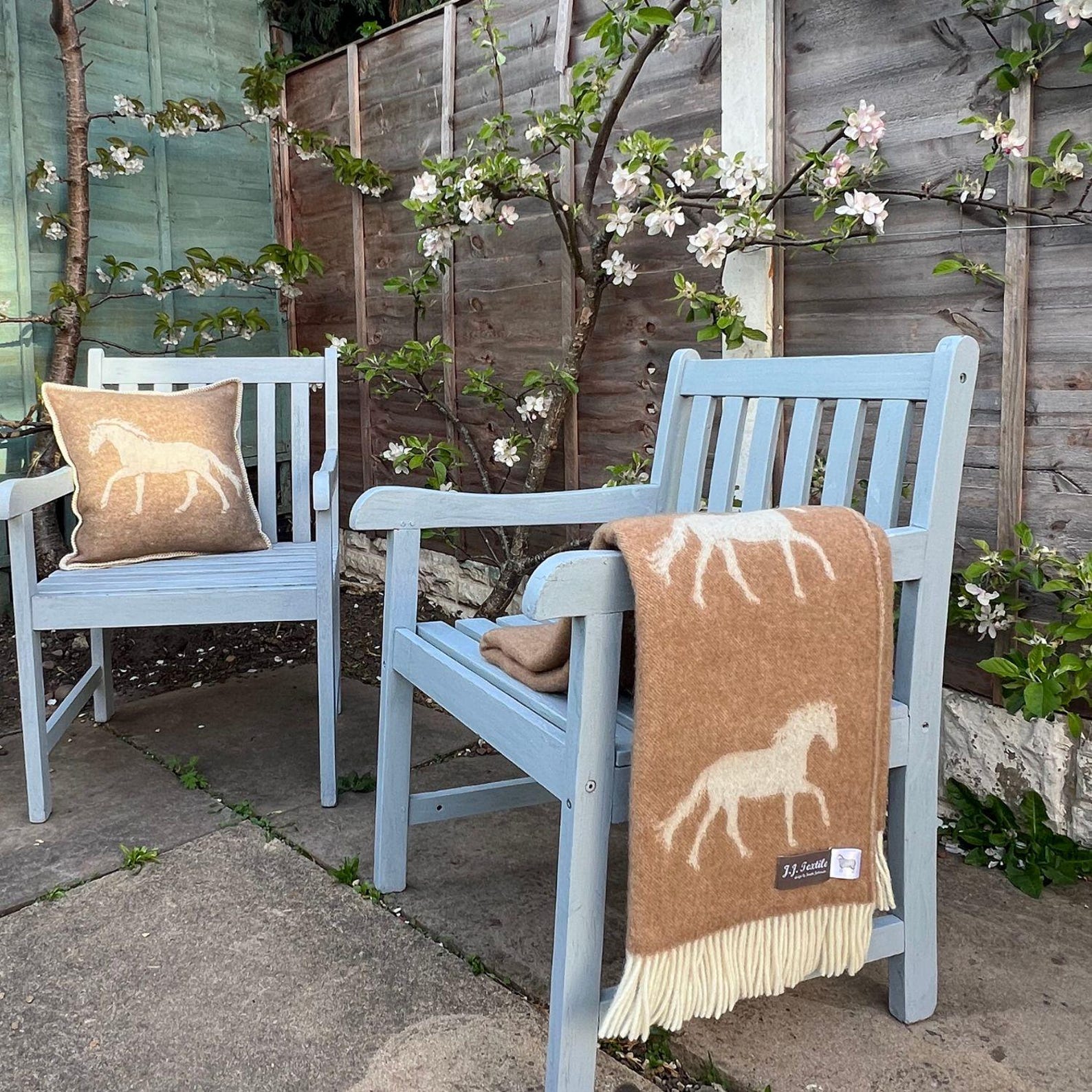 Brown Horse Wool Throw | Woven Blanket made from Pure Wool |
