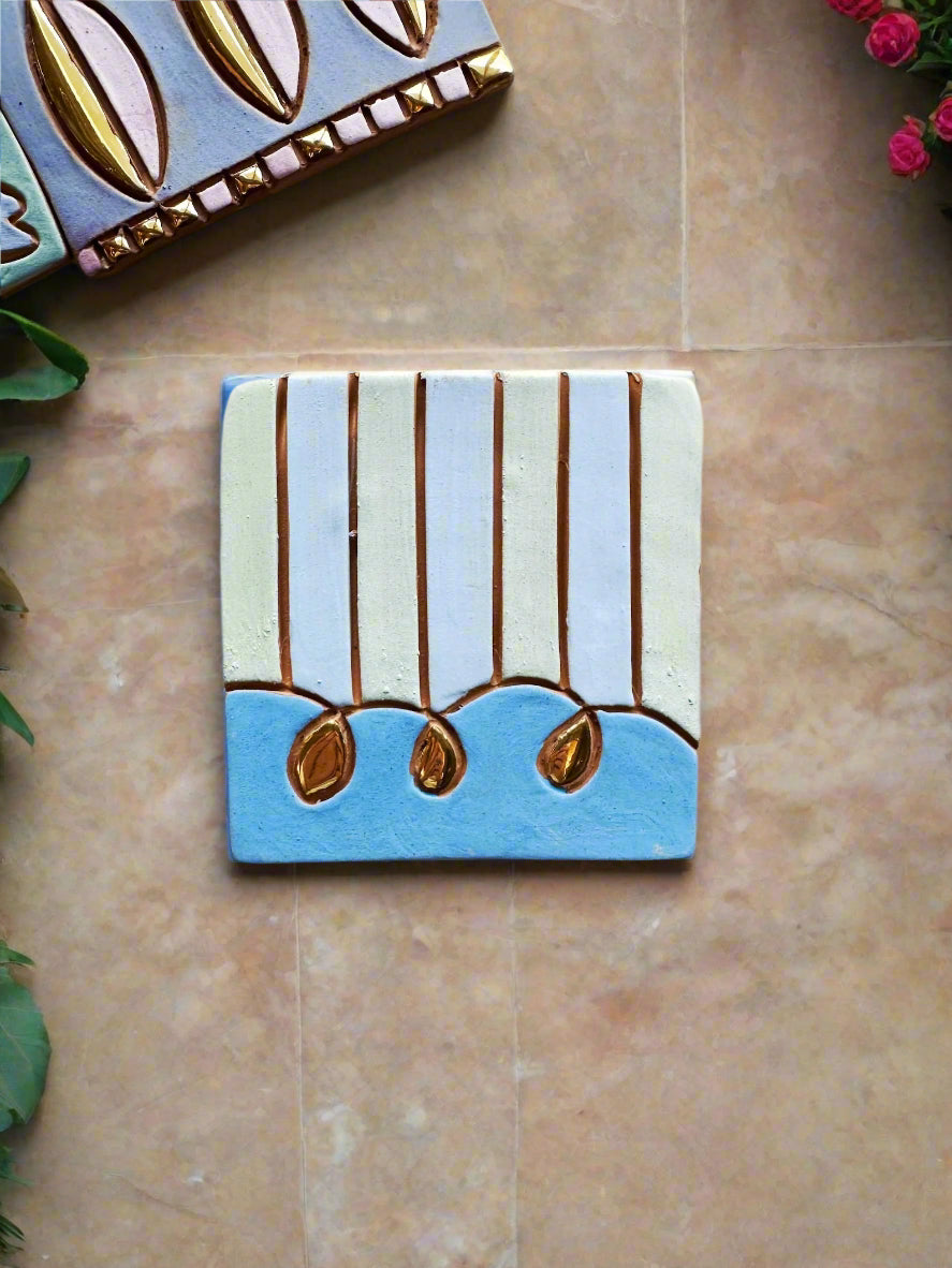 Striped Seeds Tile