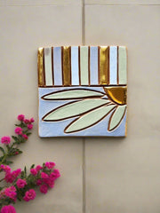 Sunstripe Bloom Tile