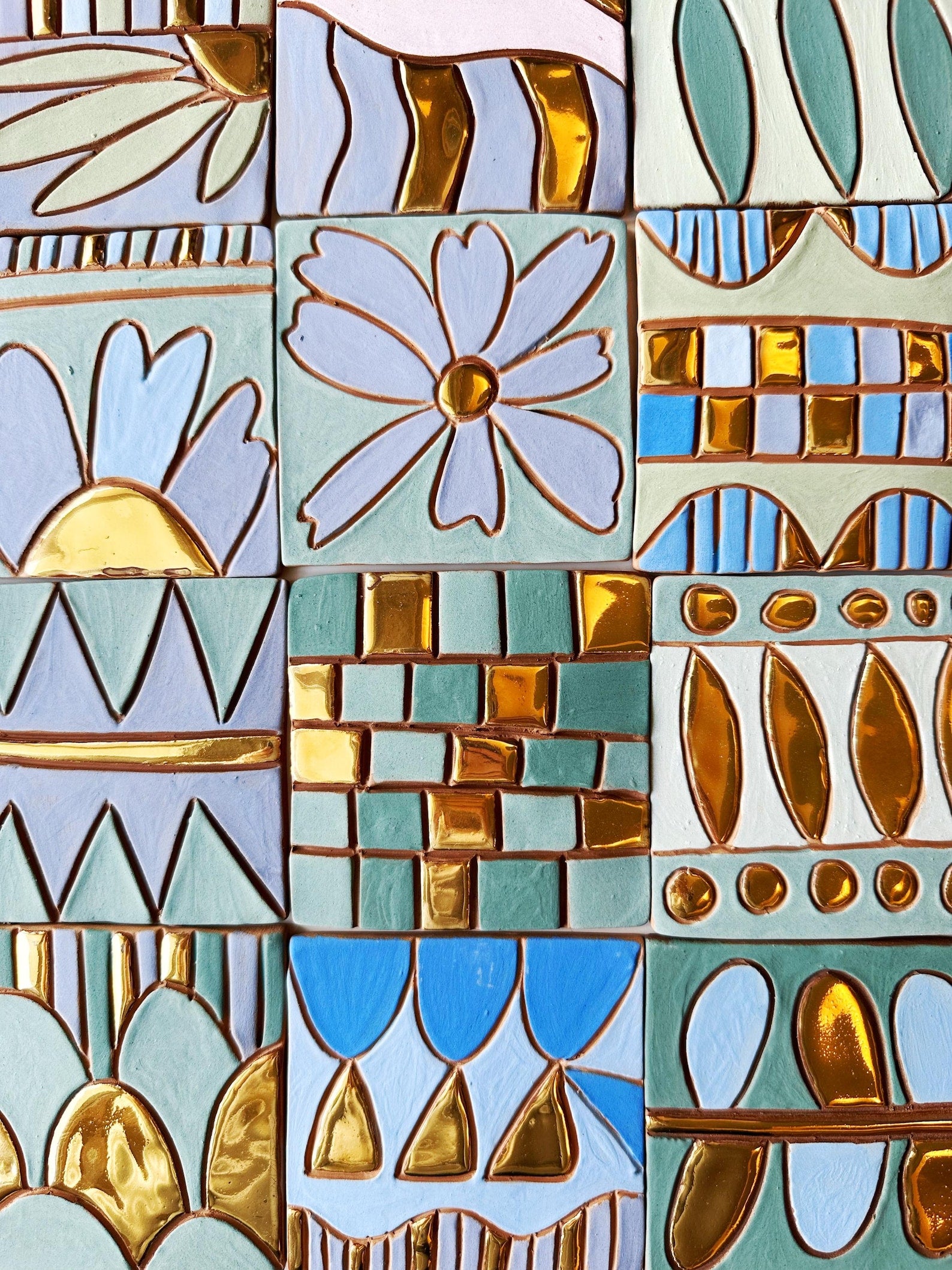 Sunstripe Bloom Tile