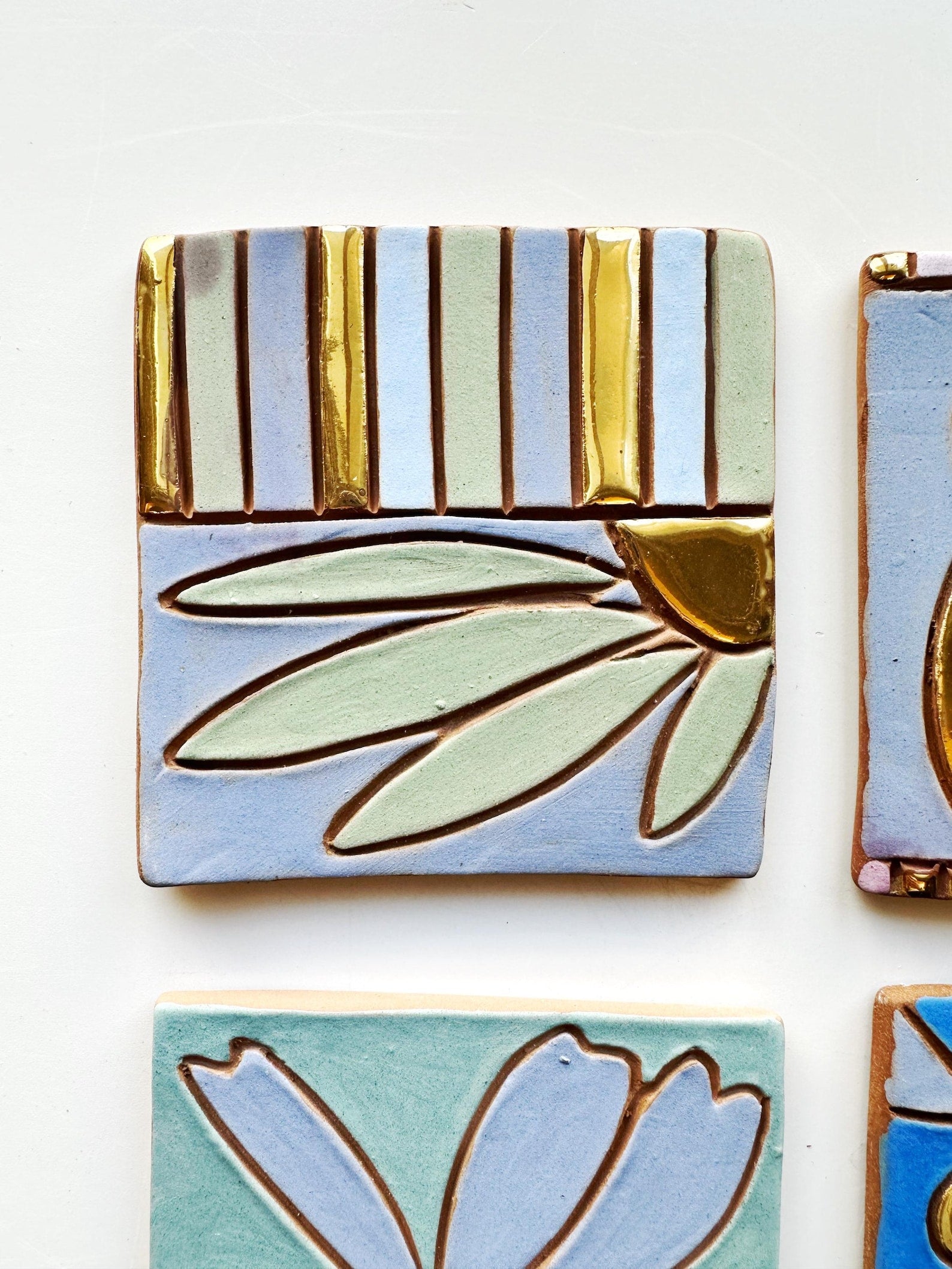 Sunstripe Bloom Tile