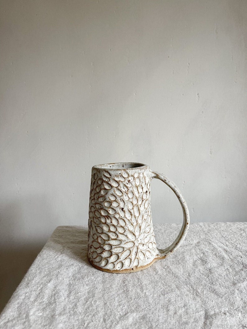 Carved detail 'Ophelia' Mug in Toasted glaze,