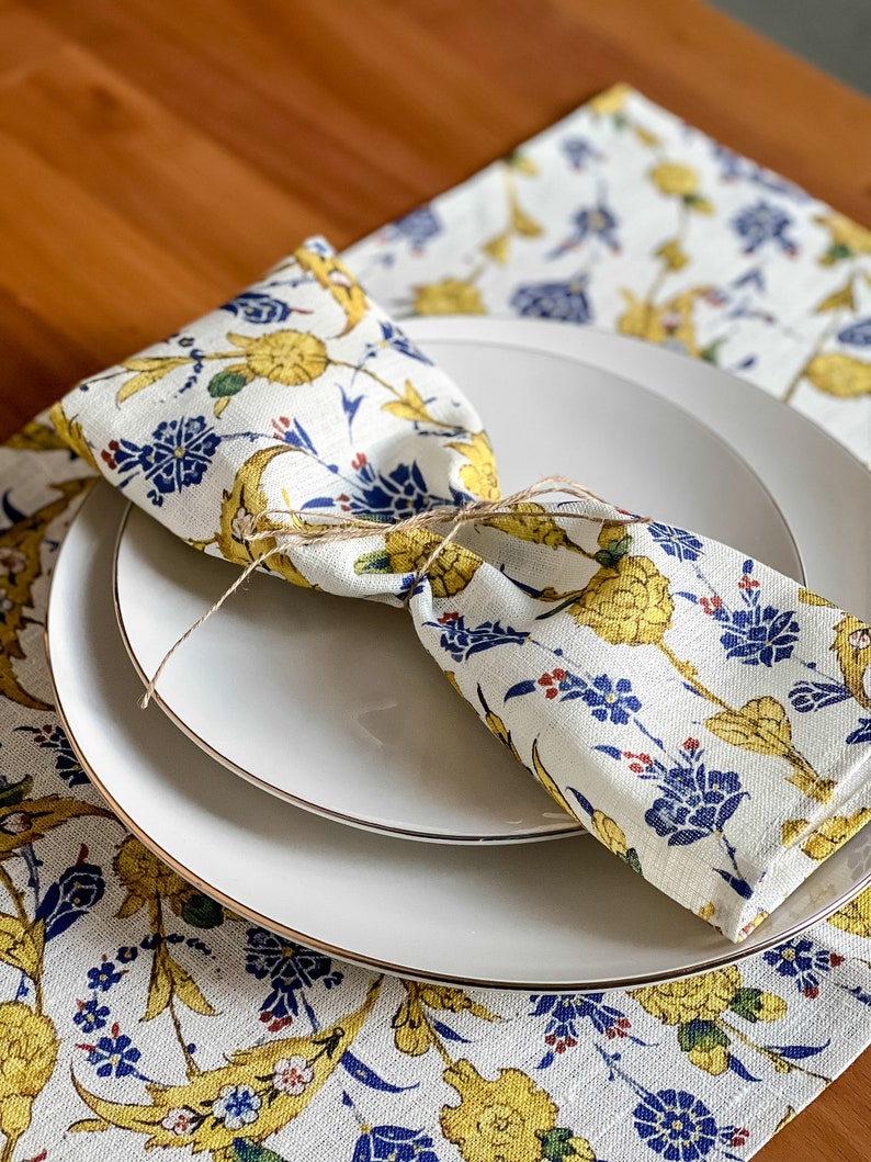 Arabic Calligraphy Placemats | 100% Linen (6 Placemats)