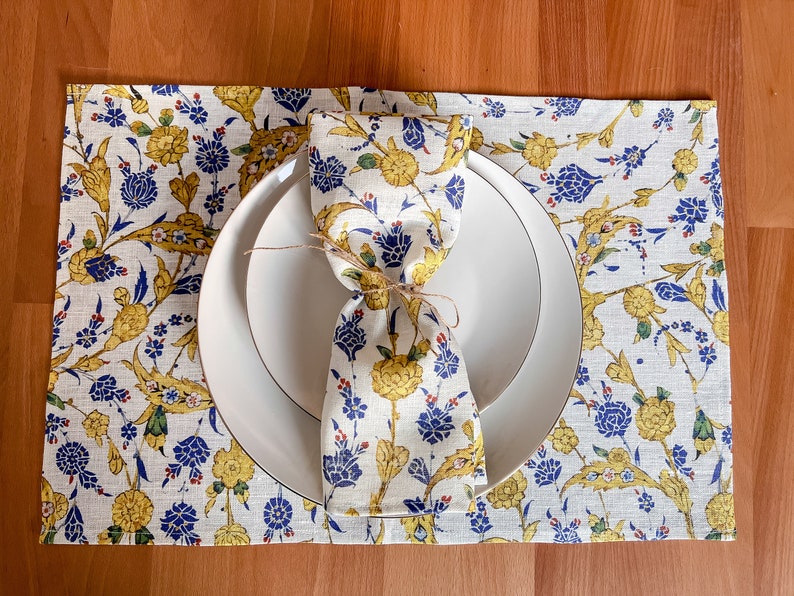 Arabic Calligraphy Placemats | 100% Linen (6 Placemats)
