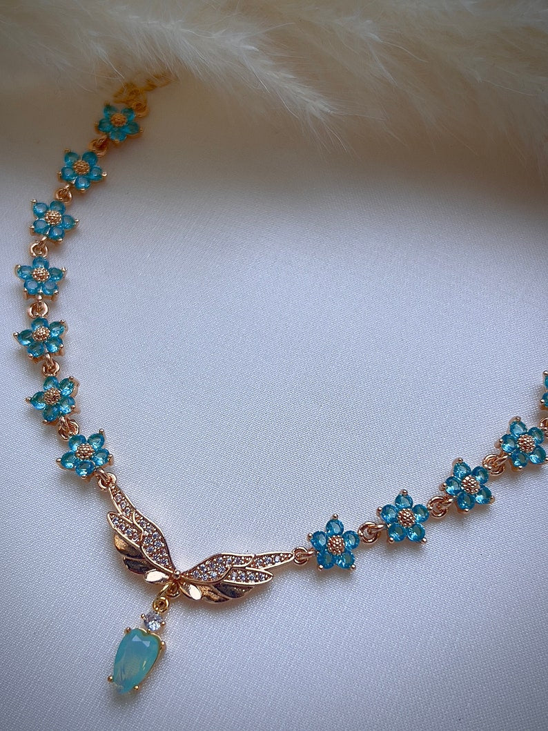 Angelic purple flower choker necklace