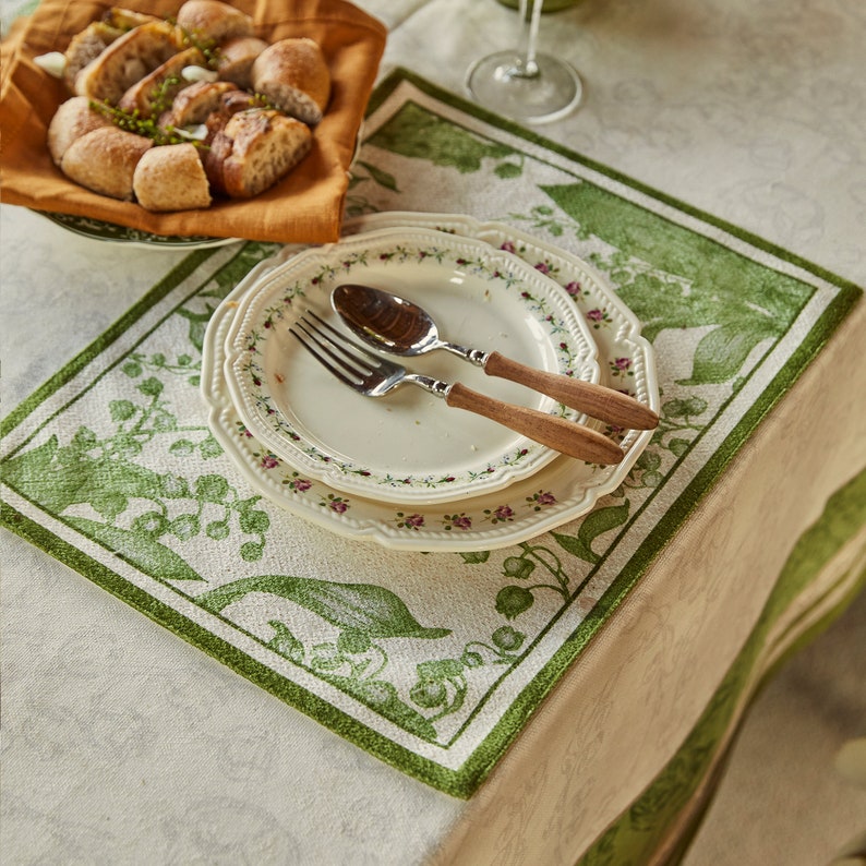 Green Lily Napinks Placemats Set of 6