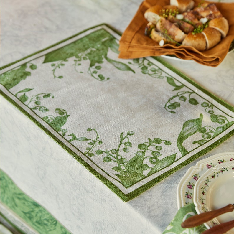 Green Lily Napinks Placemats Set of 6