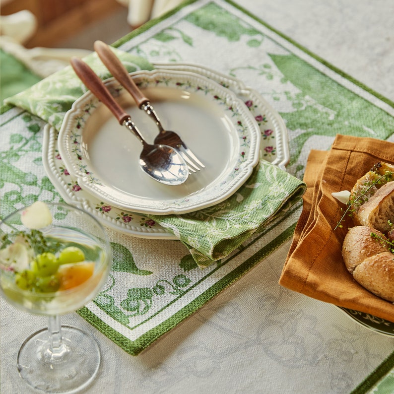 Green Lily Napinks Placemats Set of 6