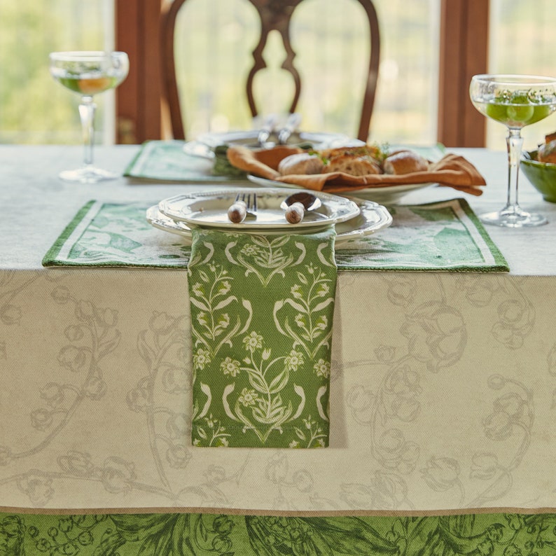 Green Lily Napinks Placemats Set of 6