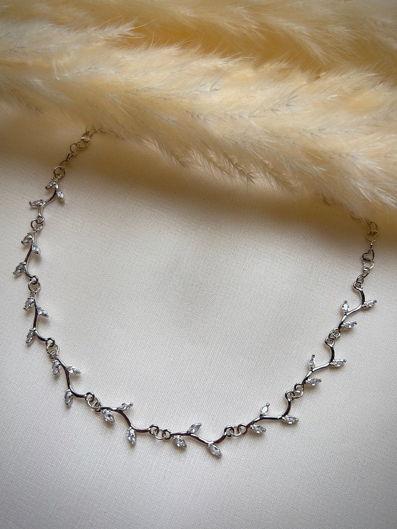 Delicate silver white leafy vine choker necklace