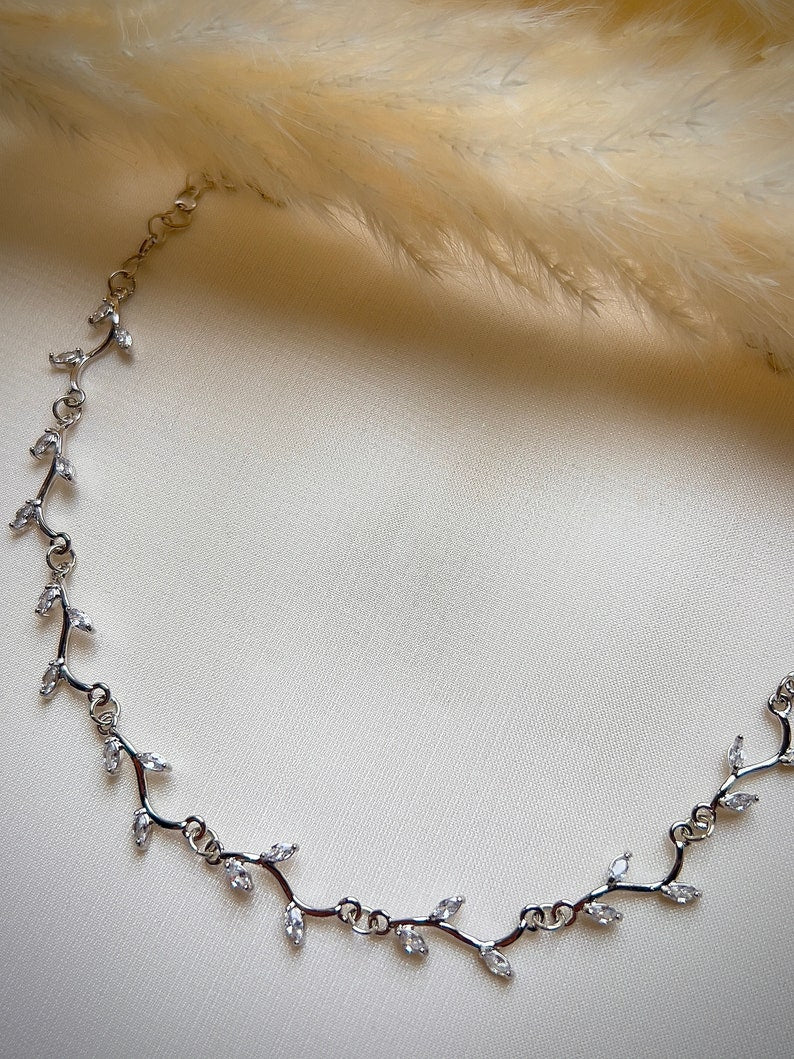 Delicate silver white leafy vine choker necklace