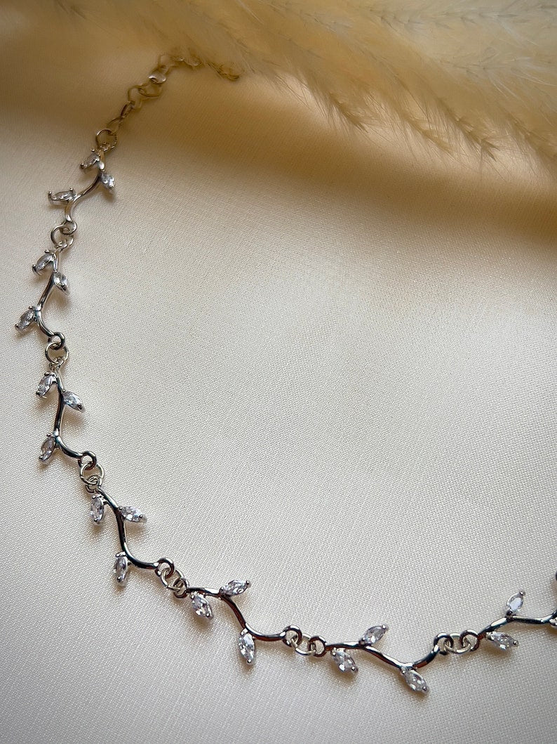 Delicate silver white leafy vine choker necklace