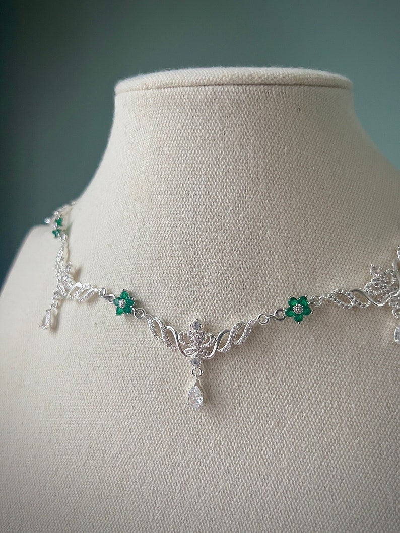 Silver fairycore green floral choker necklace