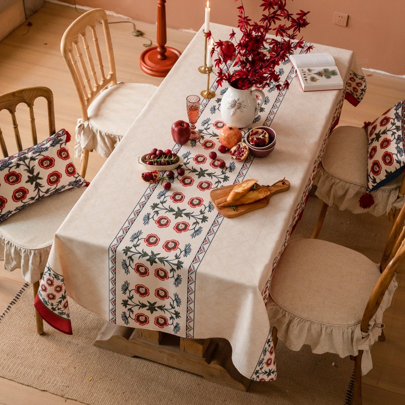 Farmhouse Style Linen Tablecloth Retro Floral Elegance