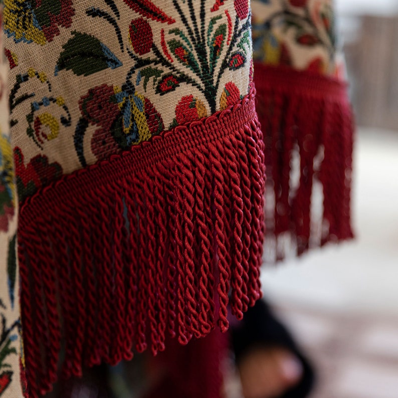 Garden Floral Jacquard Tablecloth with Tassels