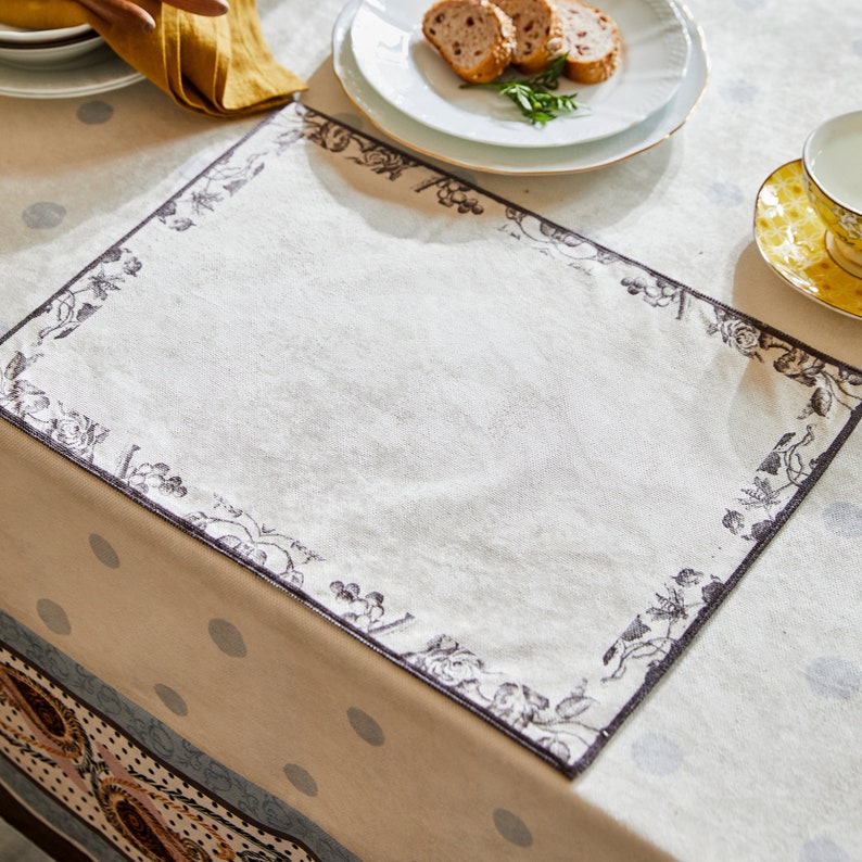 Minimalist French Elegance Placemat