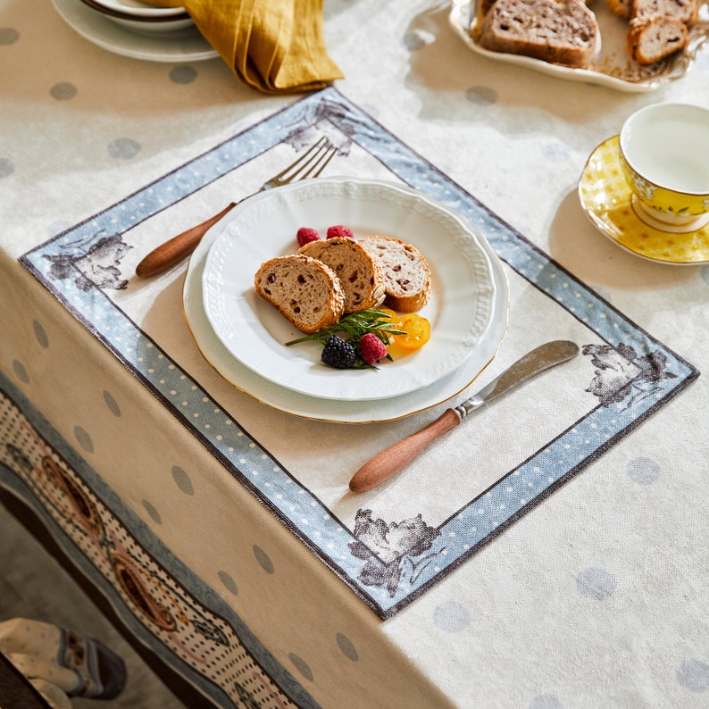 Minimalist French Elegance Placemat
