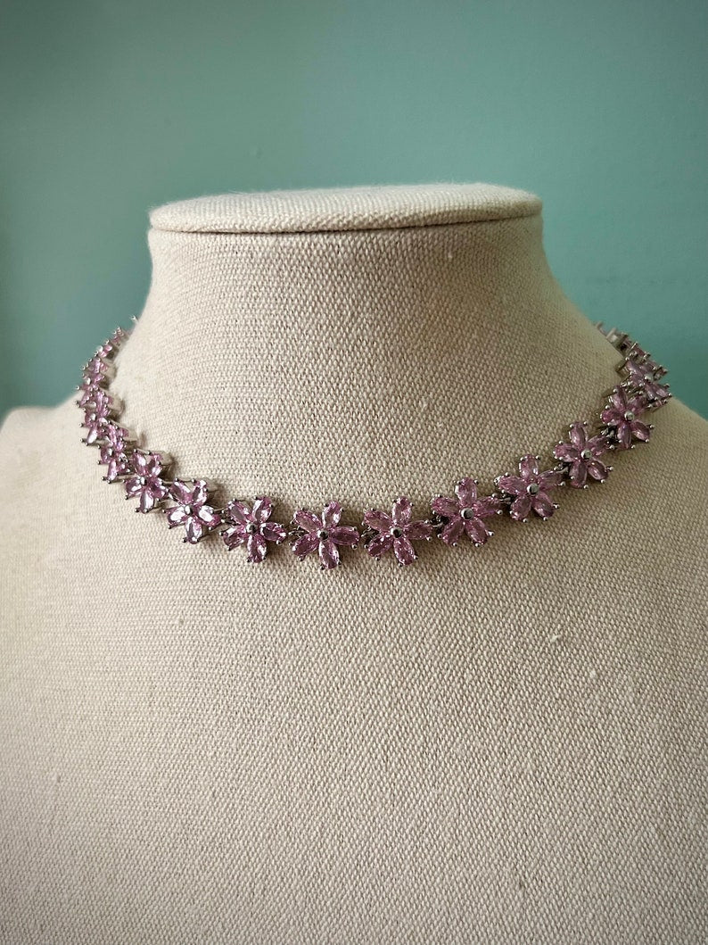 Delicate purple flower silver choker necklace