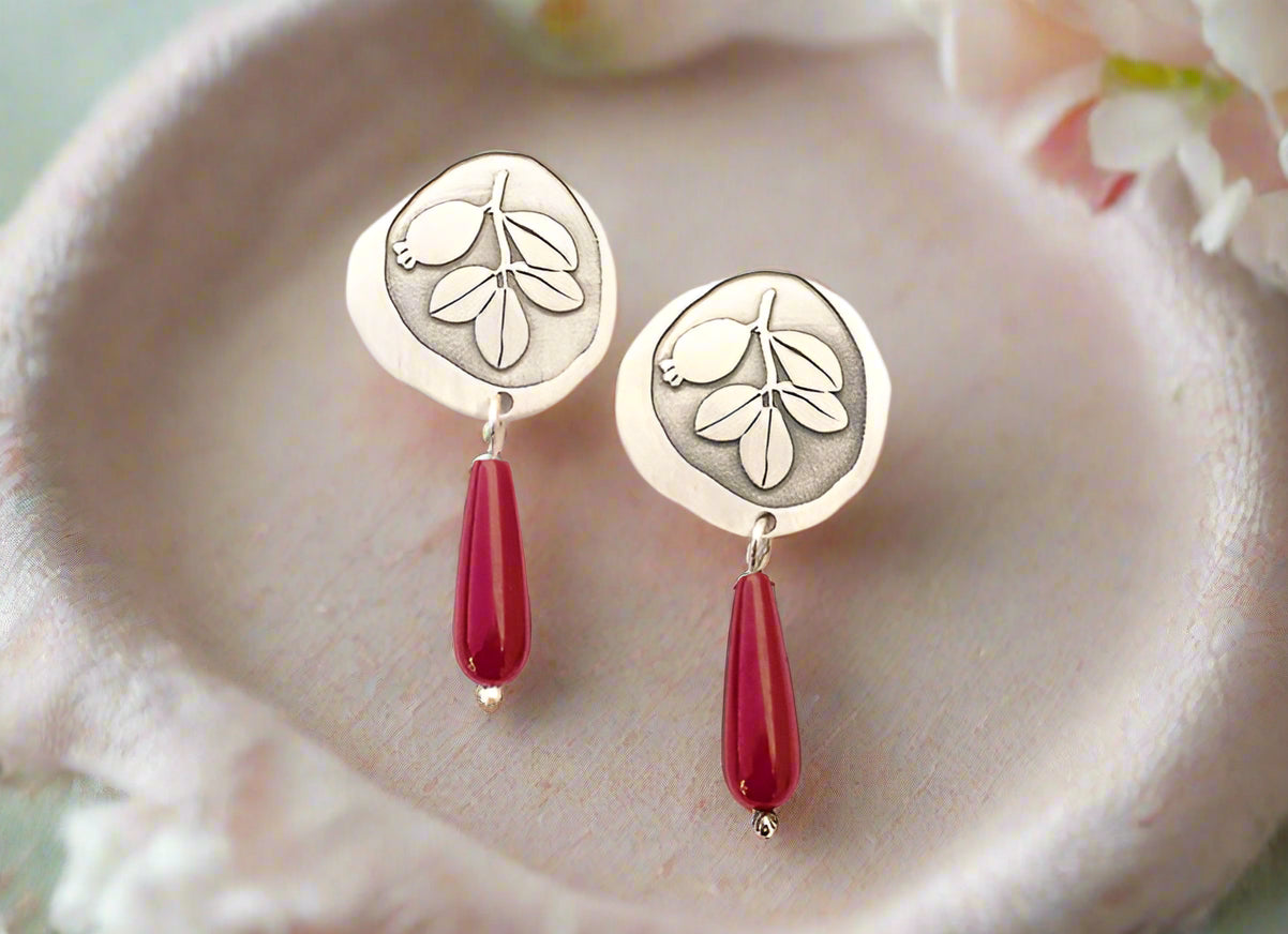 Alhambra Tiles Engraved Silver Earrings With Coral Arrayan
