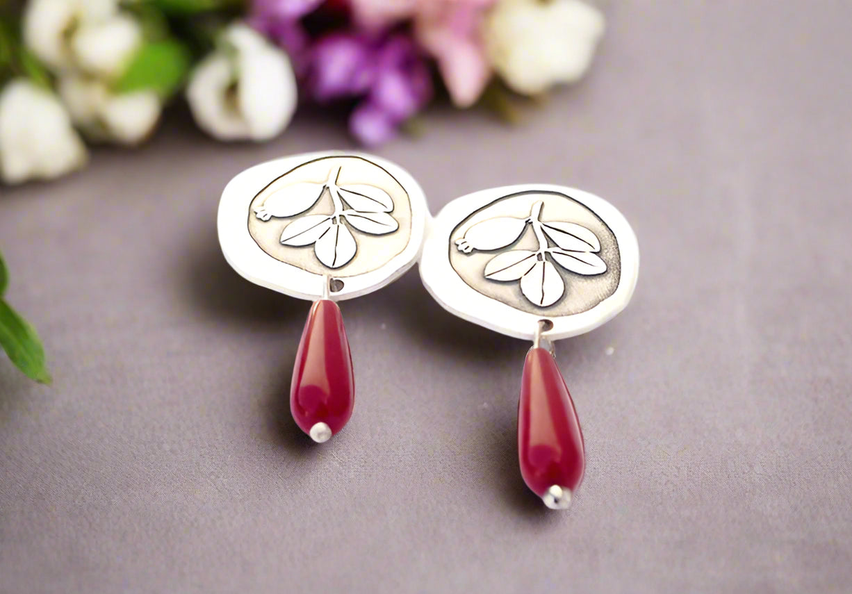 Alhambra Tiles Engraved Silver Earrings With Coral Arrayan