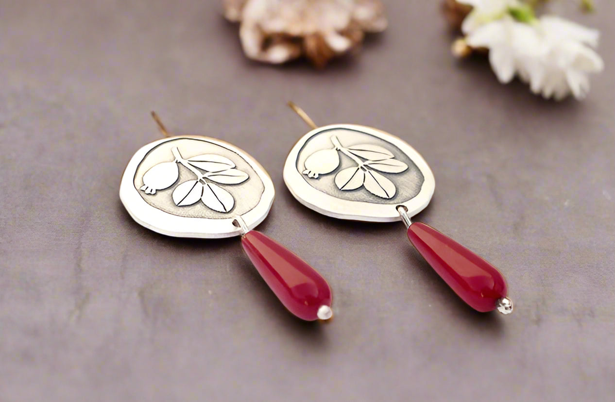 Alhambra Tiles Engraved Silver Earrings With Coral Arrayan